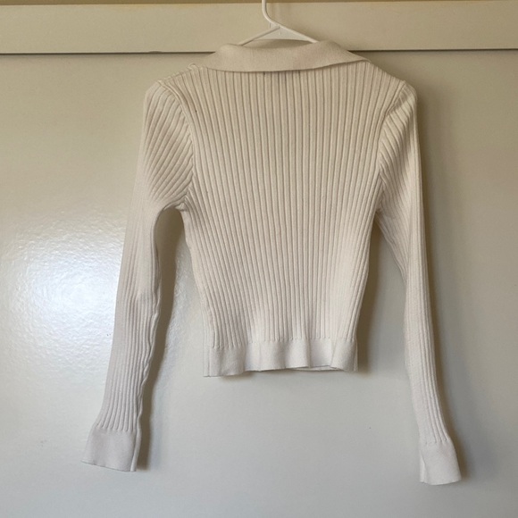 White Ribbed Collared Button-Up Cardigan - Picture 4 of 5